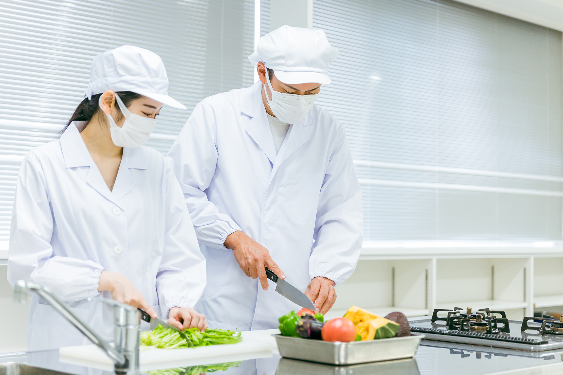 給食調理の写真